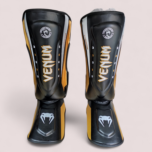 Protège Tibia Compétition KICK/BOXE Noir venum